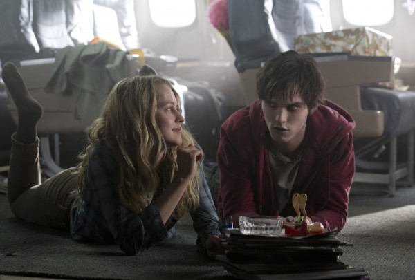 nicholas-hoult-teresa-palmer-warm-bodies