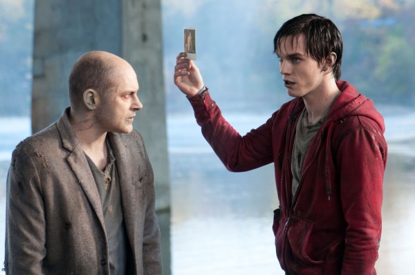 warm-bodies-nicholas-hoult-rob-corddry-